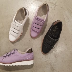 小さいサイズ大きいサイズおすすめスニーカー 婦人靴のレディースキッド