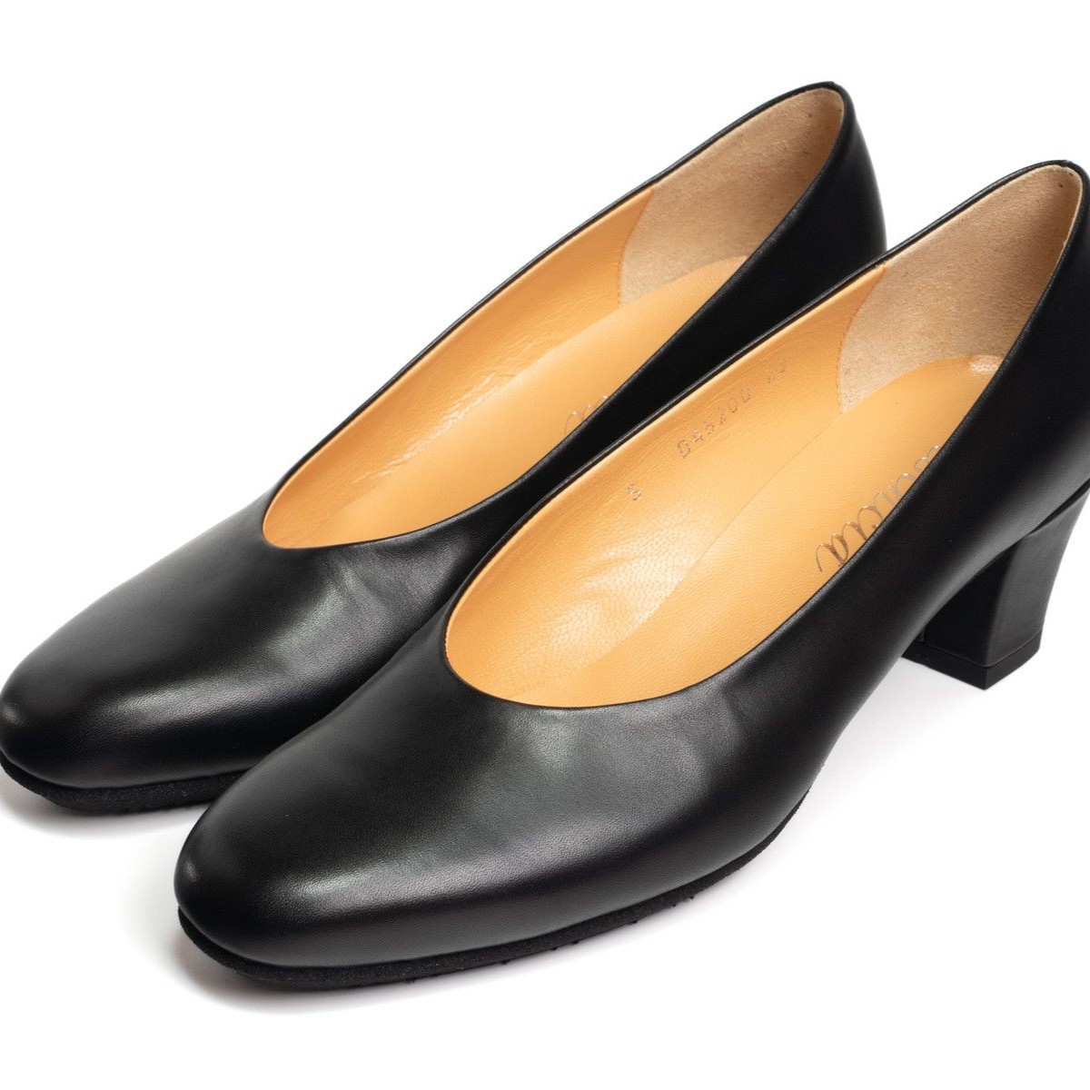 BLACK PUMPS