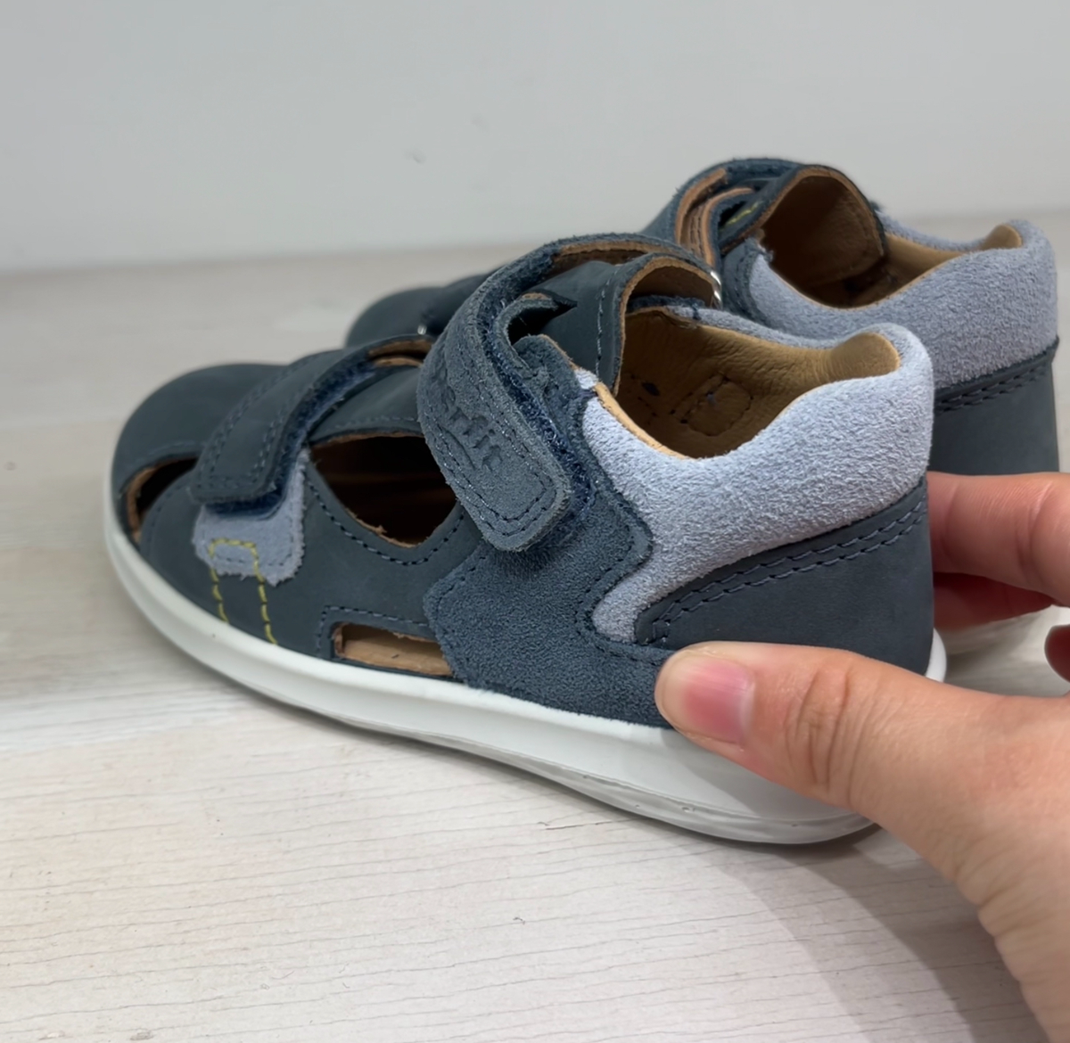 子どもの足の発育に良い子ども靴選びのポイント